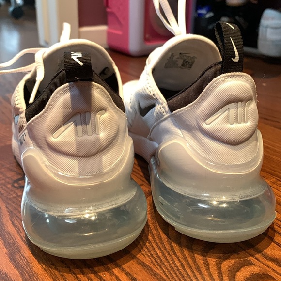 Nike 270 - Picture 4 of 6